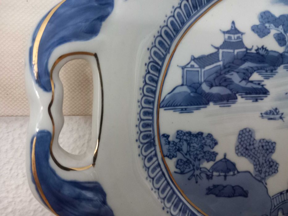 Travessa de Servir Vintage com pegas – Padrão Azul e Branco