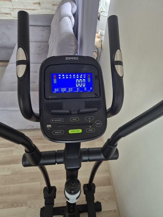 Trenażer eliptyczny Zipro Heat iConsole+ /elektryczno-magnetyczny