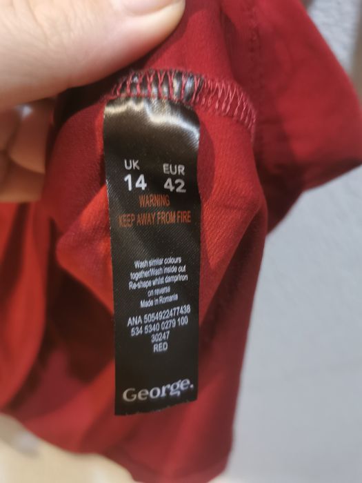 Bluzka długa damska plus size w bardzo dobrym stanie. Rozmiar 42 XL
Ro