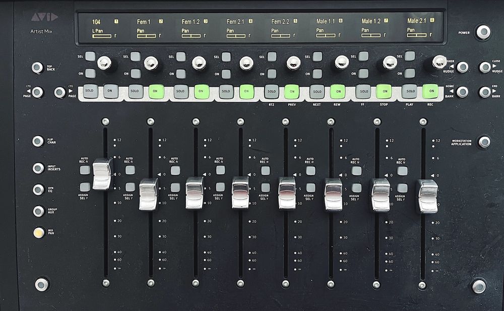 Avid Artist Mix Controller Carcavelos E Parede • OLX.pt