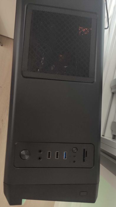 PC Game: Razen 7 3700x| 500GB| 16GB GeForce 3060 12GB aceito troca mac mini m4