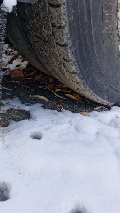 Сідельний тягач DAF XF105.460 під напівпричіп самосвал правий руль