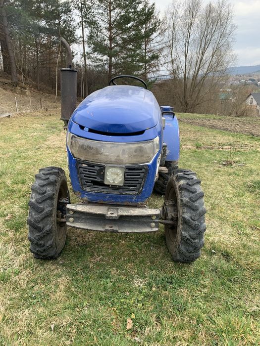 Трактор DW 244T 24 к.с.  Гідропідсилювач керма