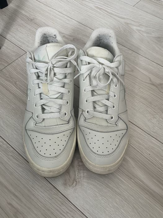 Wiosenne mietowe sneakersy adidas forum bold w