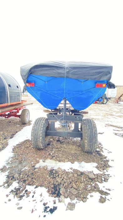 Продам розкидач мінеральних добрив