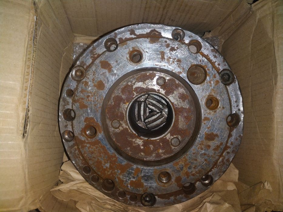 Продам патрон токарний на конус 6 ,200мм