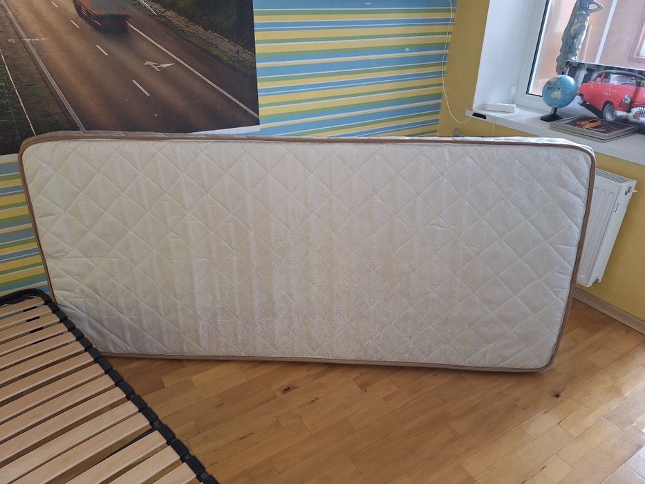 Продам ліжко 200×90