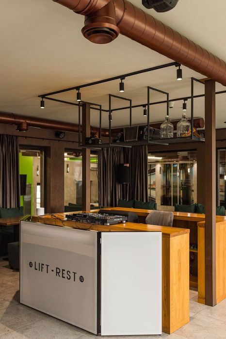 Готовий ресторан 442 м² біля VELES. Обладнання, інвентар, сонячна СЕС.