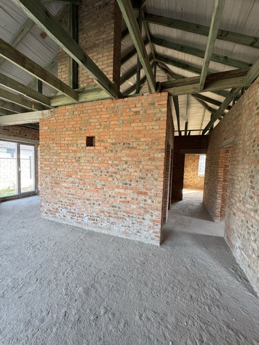 Продам сучасну американку 110 м.кВ в хорошій локації