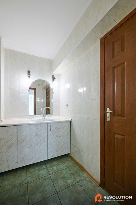 Без комісії. Продаж комерційного приміщення 149м2, вул. Микільсько-Ботанічна, буд. 14/7 Шевченківський р-н