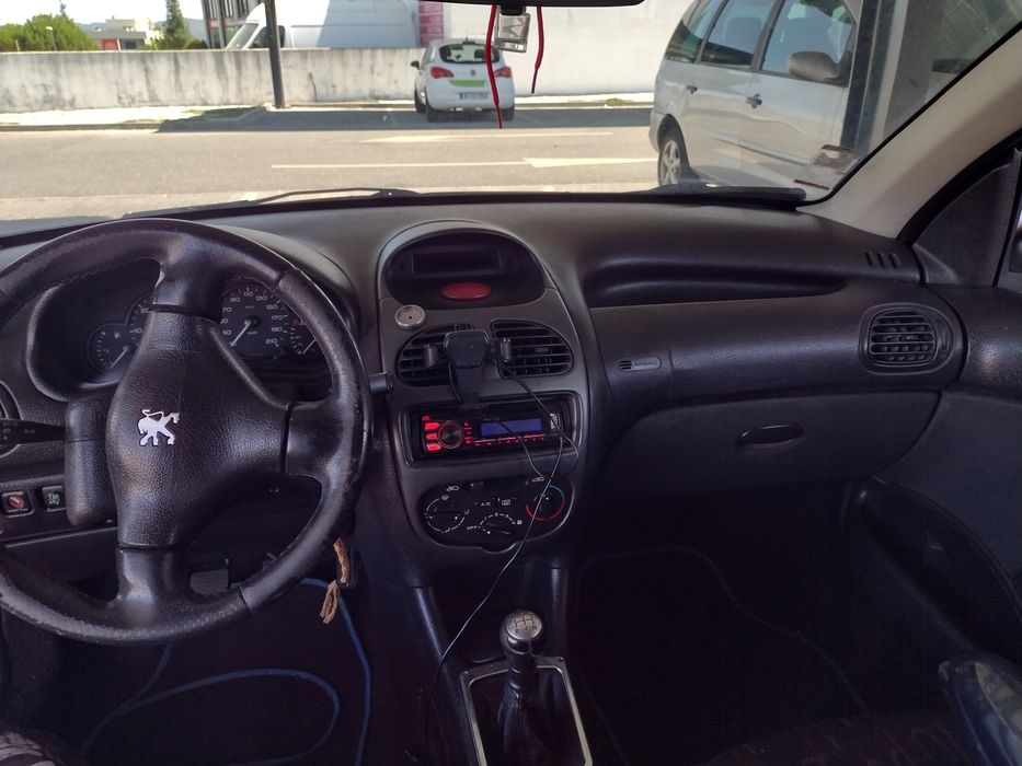 Peugeot 206 comercial