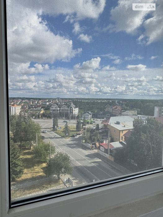 Продаж 3к квартири 98 кв. м на вул. Тролейбусна
