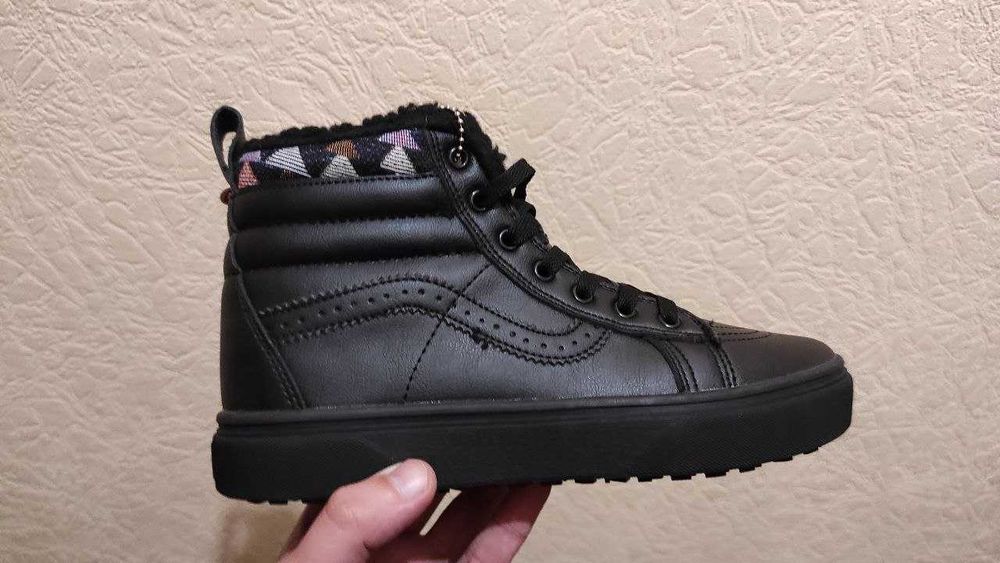 Кеды Vans черные зимние