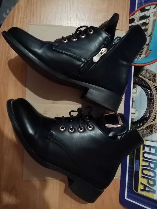 Czarne buty, rozmiar 38