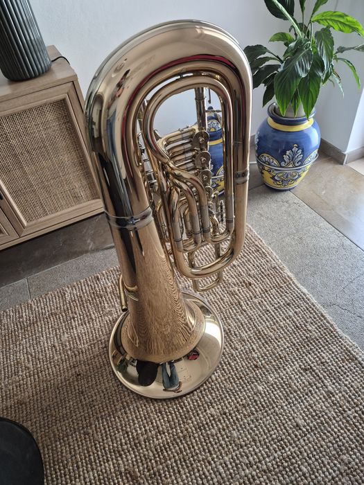 Tuba Thomann em Fá com 6 chaves