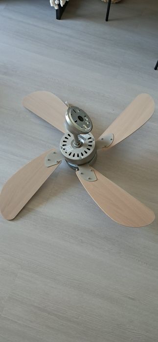 Candeeiro de tecto metal tipo ventilador