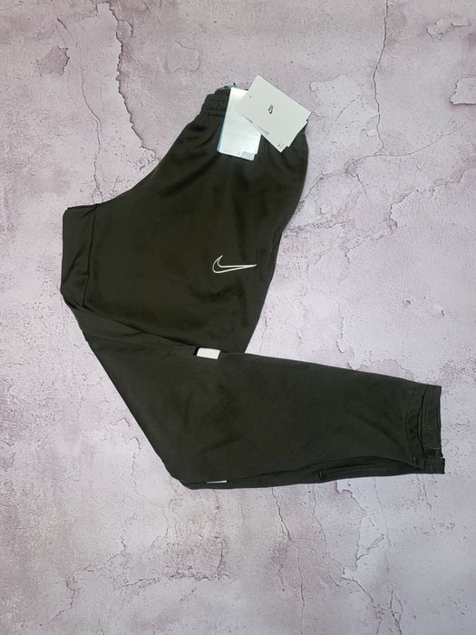 Штани Nike DRI-FIT CW6122-325