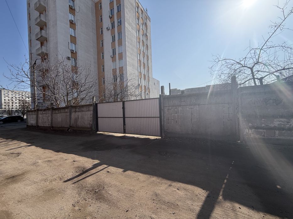 Продаж комерційної будівлі + земельна ділянка 12,8 сотки!ЮЗР-Центр!