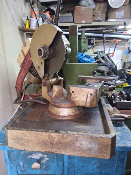 Máquinas de cortar ferro