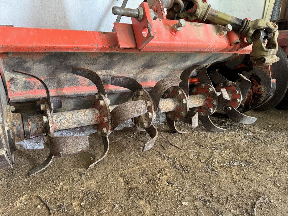Escarificador e Frese para trator