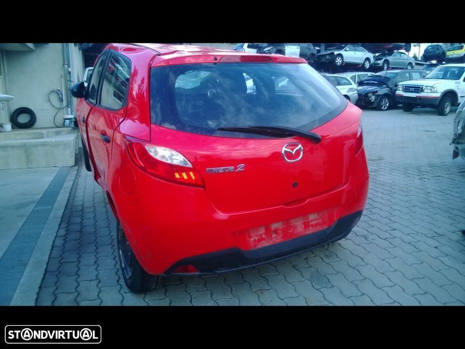 Mazda 2 2010 para peças