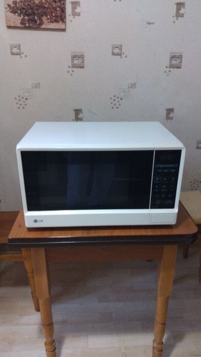 Мікрохвильова пічка