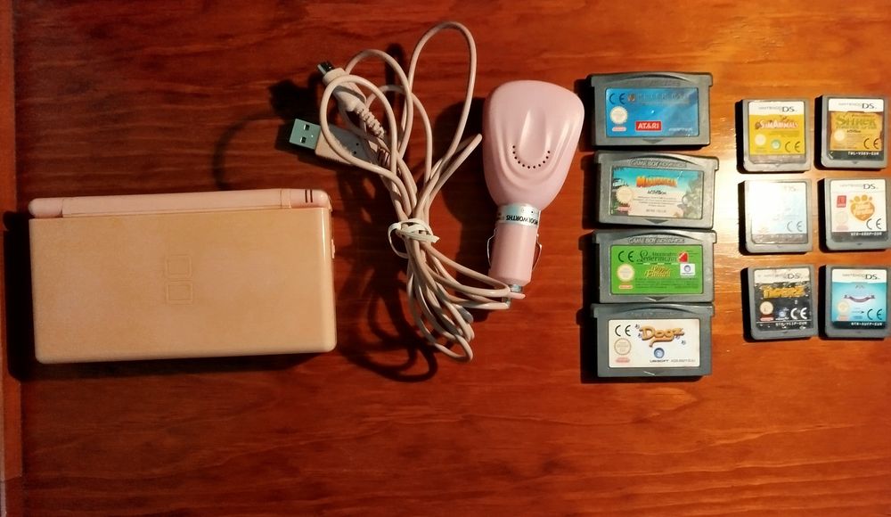 Nintendo DS Lite