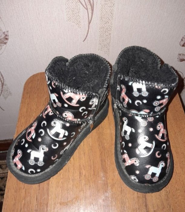 Продаю уги дитячі теплі