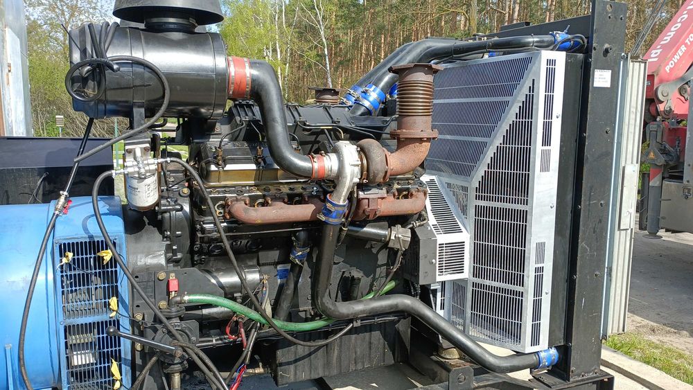 Generator agregat prądotwórczy 800Kva w kontenerze  702KW niecałe 700h przepracowane