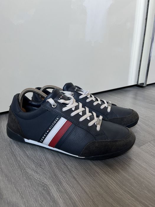 Шкіряні кросовки Tommy Hilfiger розмір 40