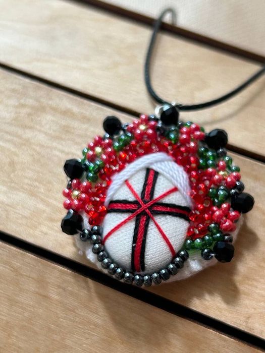 мотанка- кулон(намисто, ручна робота)