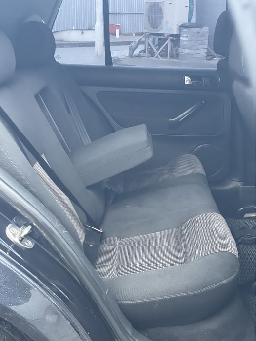 Volkswagen Golf IV 2000р 1.6mpi автомат газ/бензин