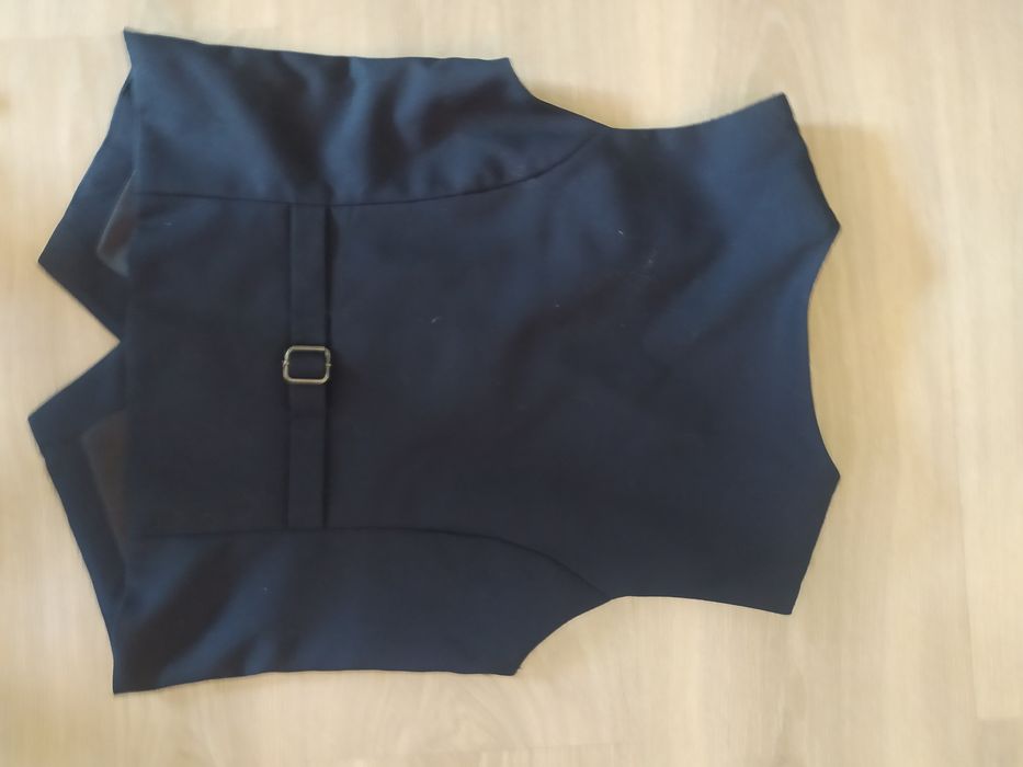 Kamizelka dla chłopca od garnituru H&m, 134cm.