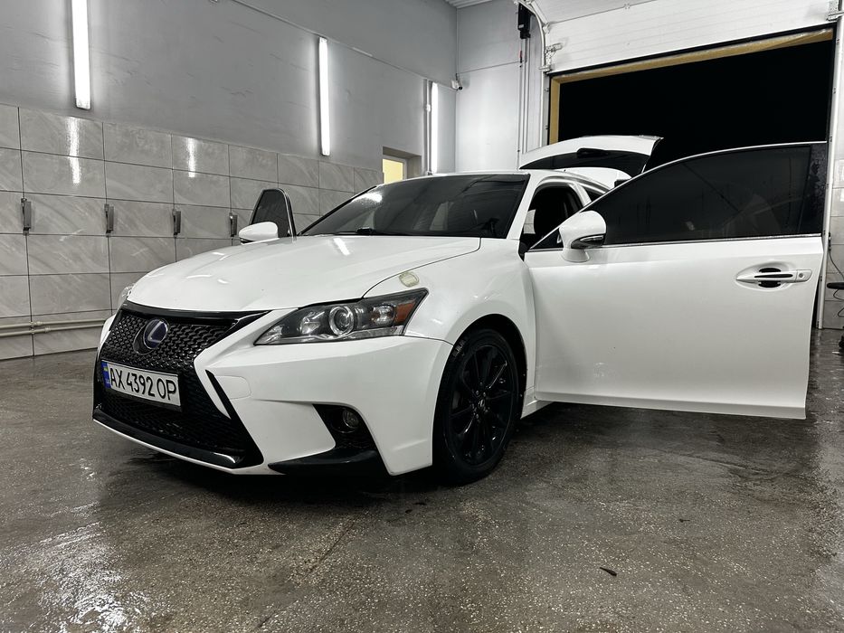 Лексус гибрид ст200