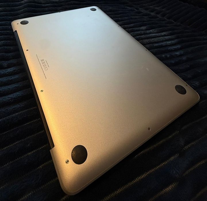 Apple macbook pro  A 1278