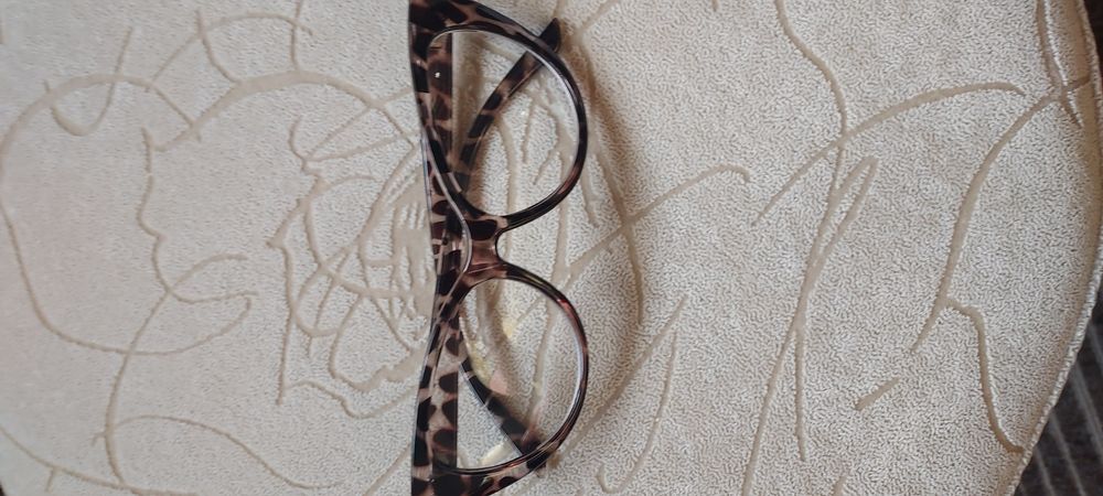 Stylowe okulary modowe zerówki oprawki