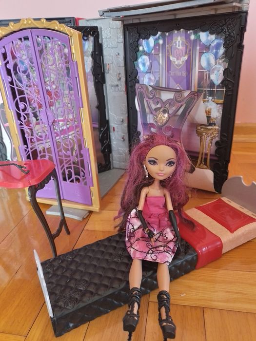 Domek Ever After High z lalką