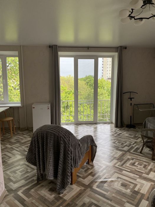 Оренда подобово. Квартира -  студія, ТЕПЛА, світла і затишна