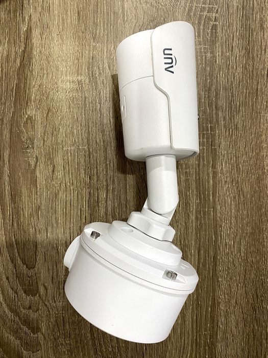Вулична IP-камера відеоспостереження Uniview (UNV) циліндрична