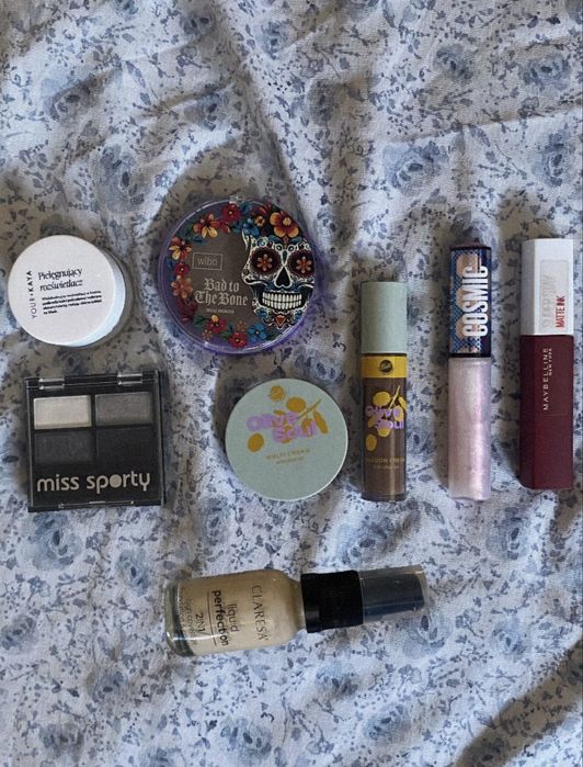 kosmetyki do makijażu