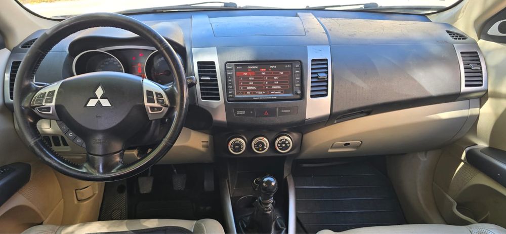 Mitsubishi Outlander ( 4X4 ) 2.2 DI-D Instyle 4WD Ano 2007 a diesel