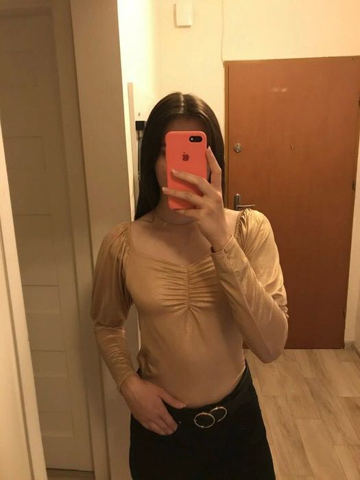 Bluzka z bufiastymi rękawami missguided