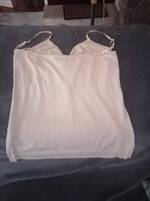 Top alças sem mangas