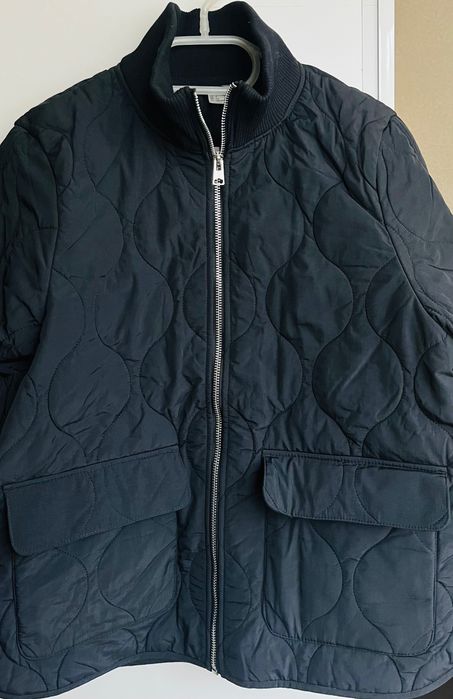 Куртка стьобана.