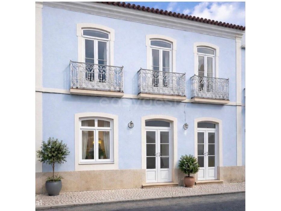 Prédio para reabilitação no Centro de Almodôvar — Almodôvar E Graça Dos Padrões, Beja