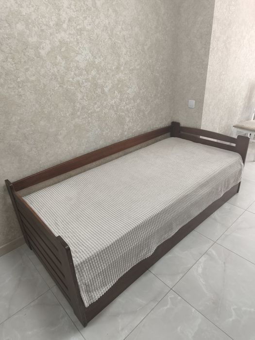 Ліжко 205*98 з матрацом