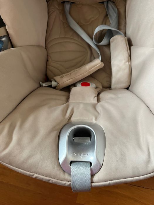 Fotelik cybex Simply Flowers Nude Beige z bazą
