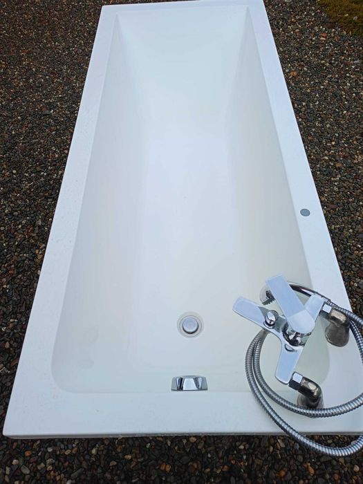 Wanna 170x70 komplet ze stelażem, kran z prysznicem i odpływem aut.