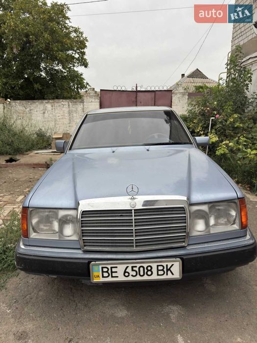 Mercedes-Benz W124
