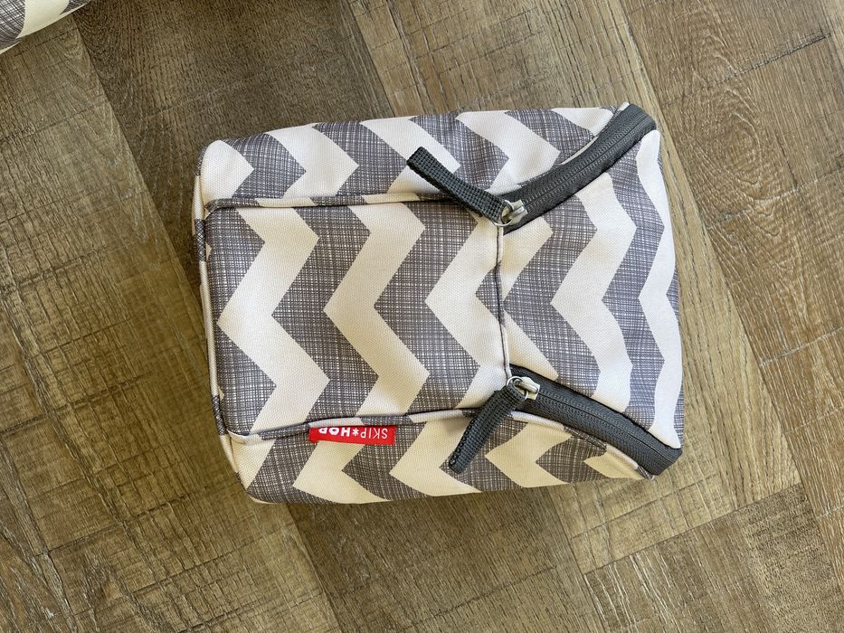 Mala bebé SkipHop com Porta-lanche